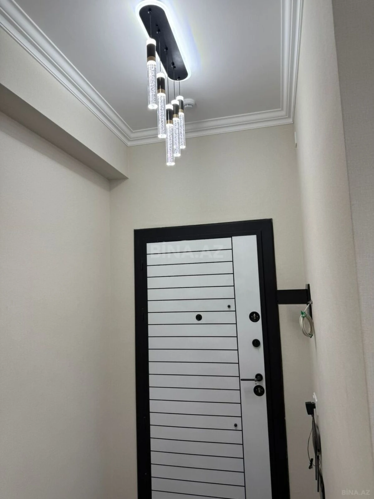 Satılır 2 otaqlı mənzil 58 m²