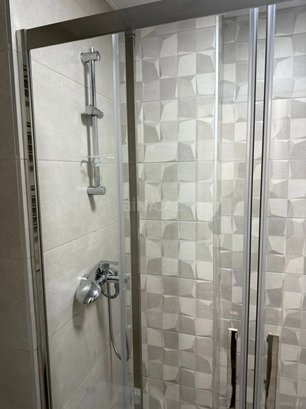 Satılır 2 otaqlı mənzil 58 m²