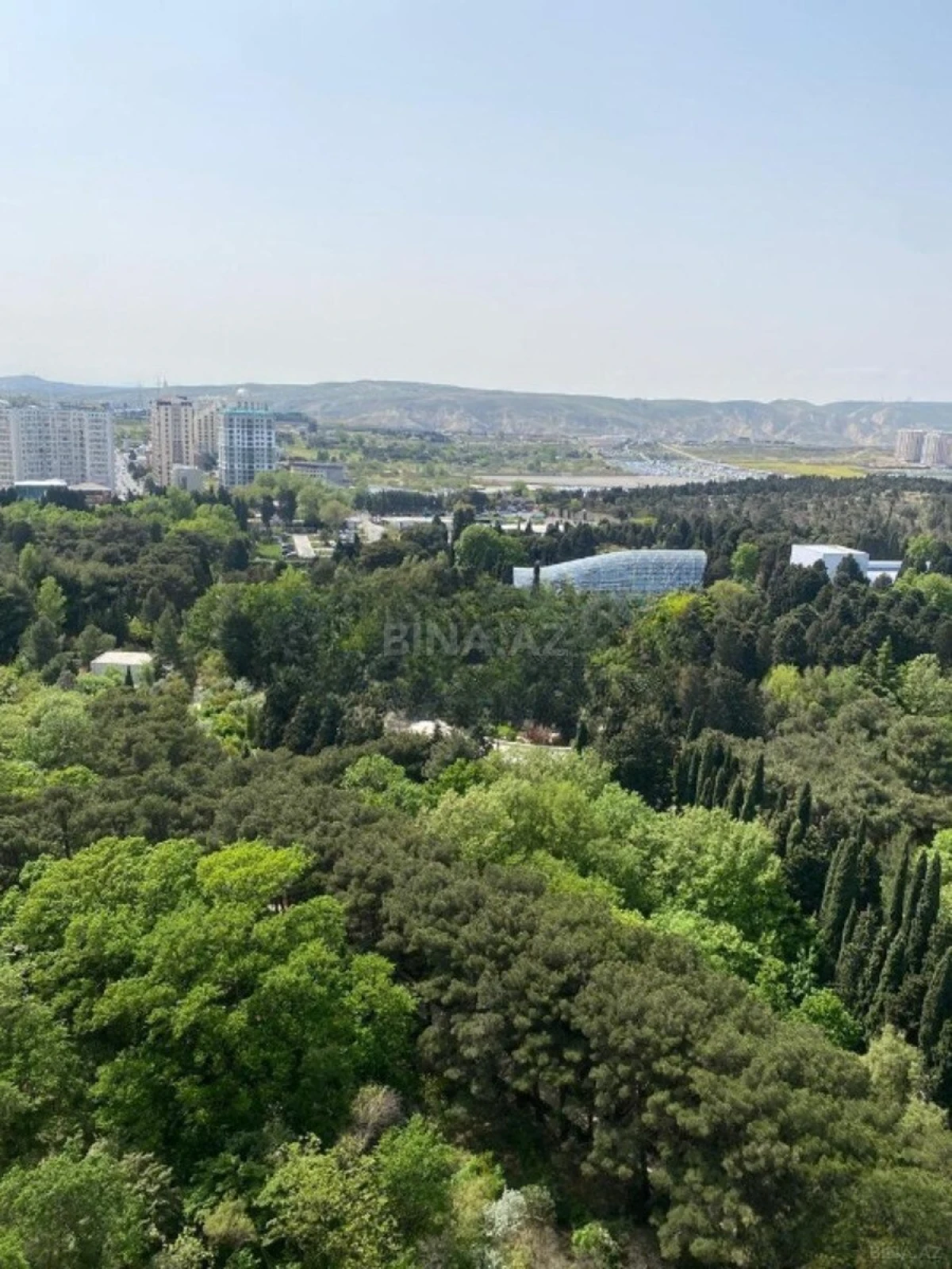 Satılır 4 otaqlı mənzil 161 m²