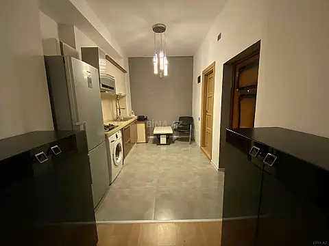Kirayə verilir 2 otaqlı mənzil 125 m²