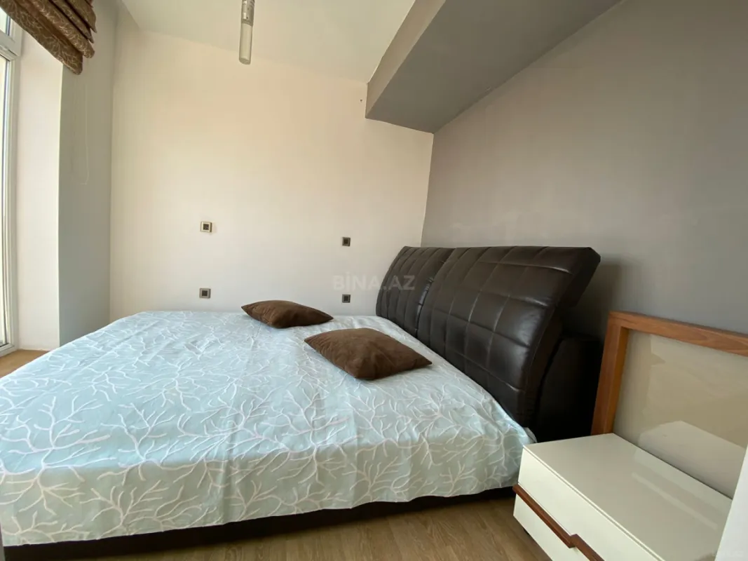 Kirayə verilir 2 otaqlı mənzil 125 m²