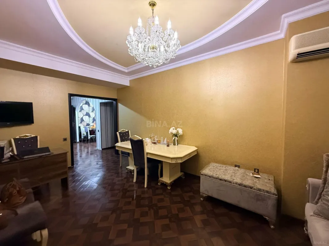 Satılır 2 otaqlı mənzil 72 m²