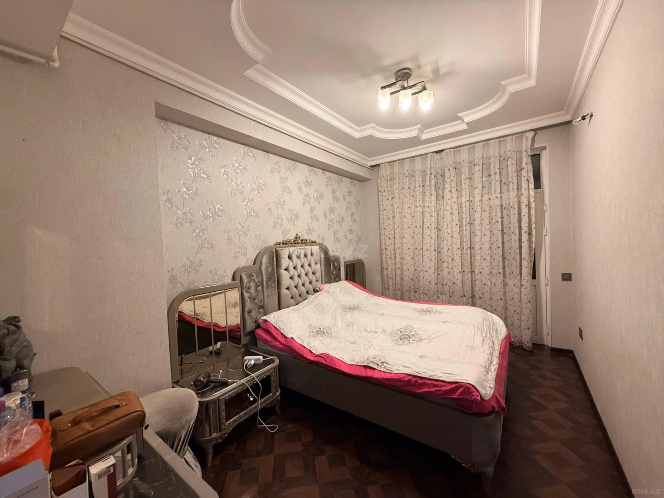 Satılır 2 otaqlı mənzil 72 m²