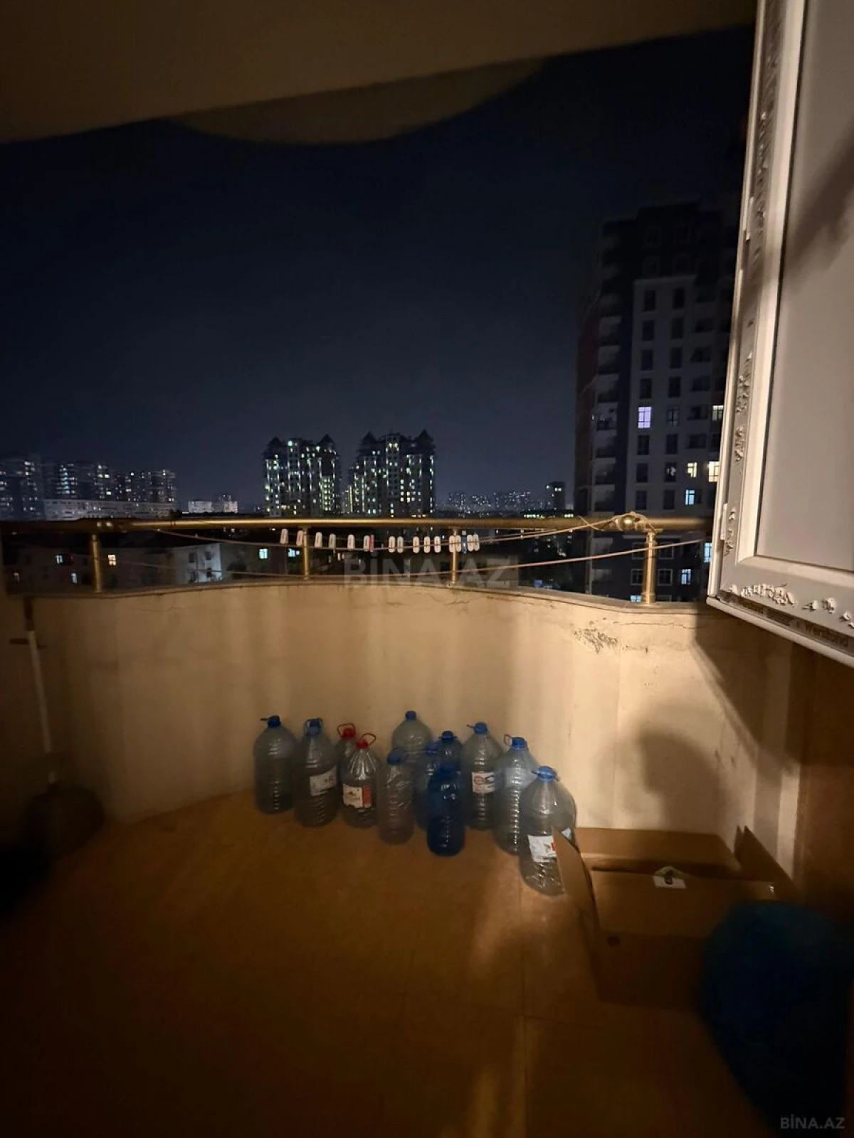 Satılır 2 otaqlı mənzil 72 m²