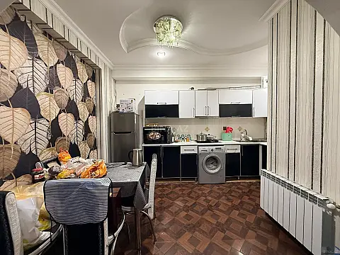 Satılır 2 otaqlı mənzil 72 m²