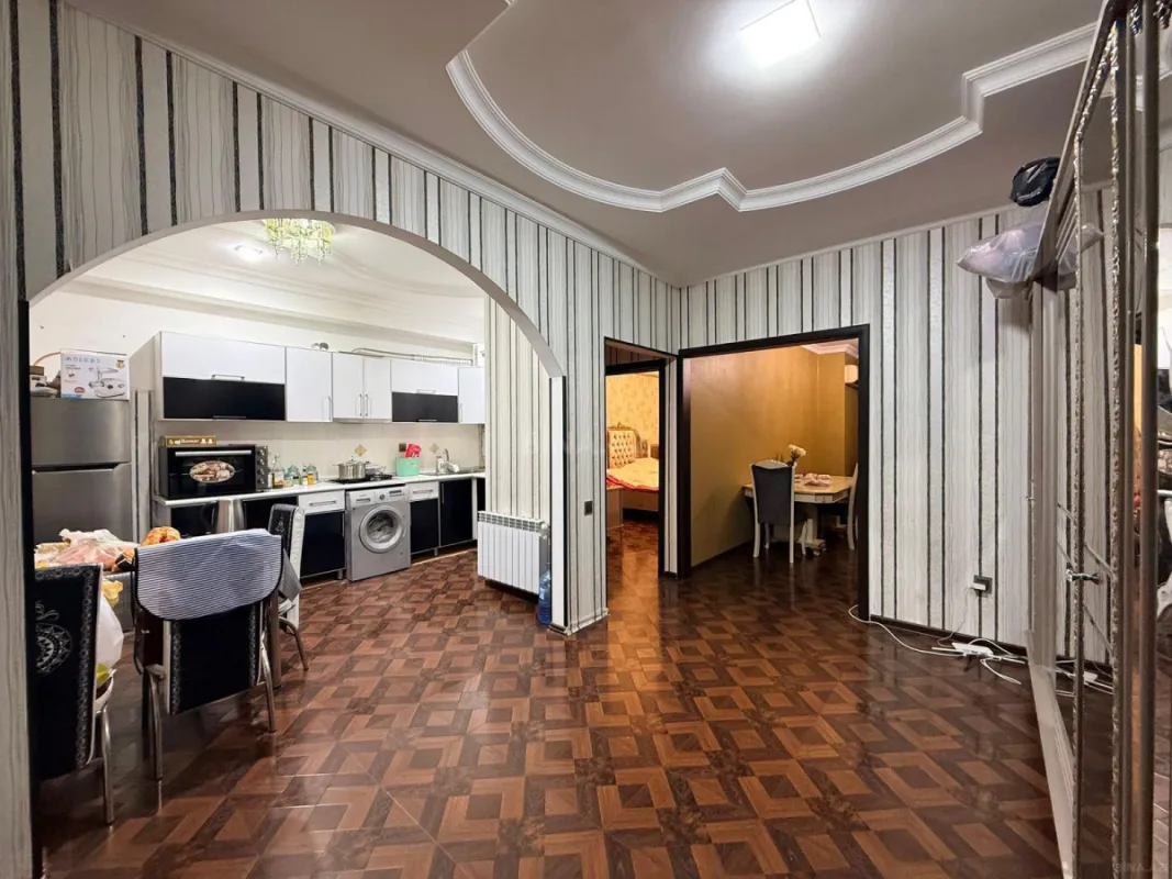 Satılır 2 otaqlı mənzil 72 m²