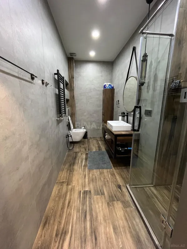 Satılır 4 otaqlı mənzil 187 m²