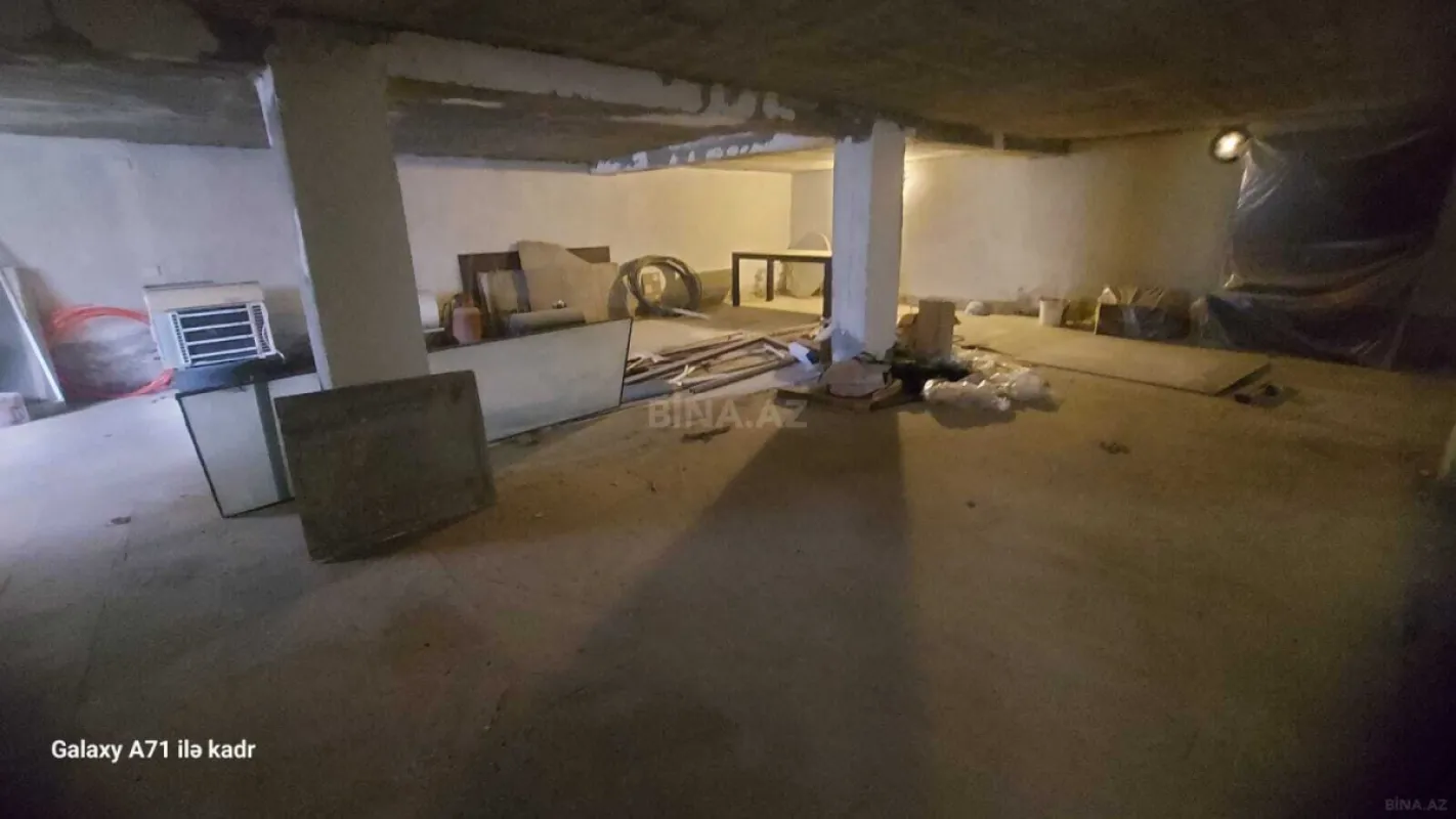 Satılır 7 otaqlı həyət evi 350 m²