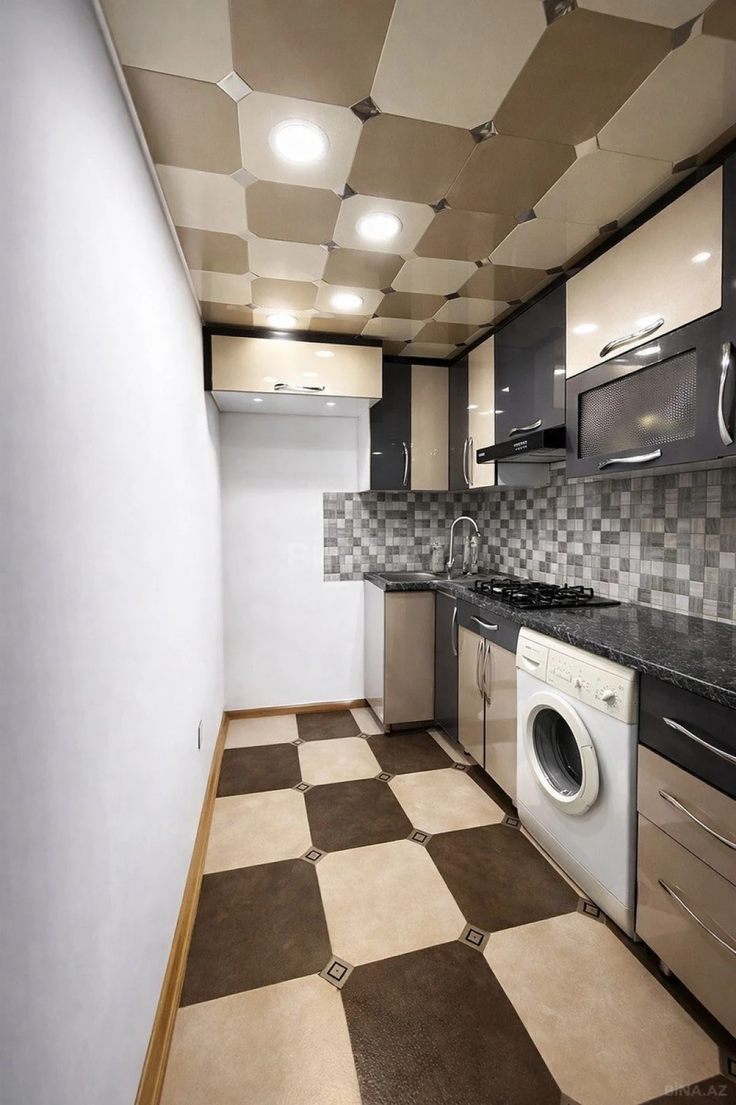 Satılır 2 otaqlı mənzil 62 m²