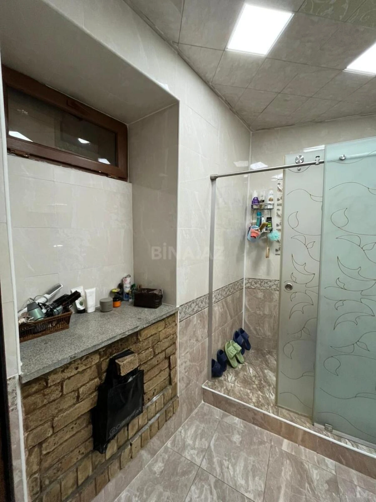 Satılır 6 otaqlı mənzil 250 m²