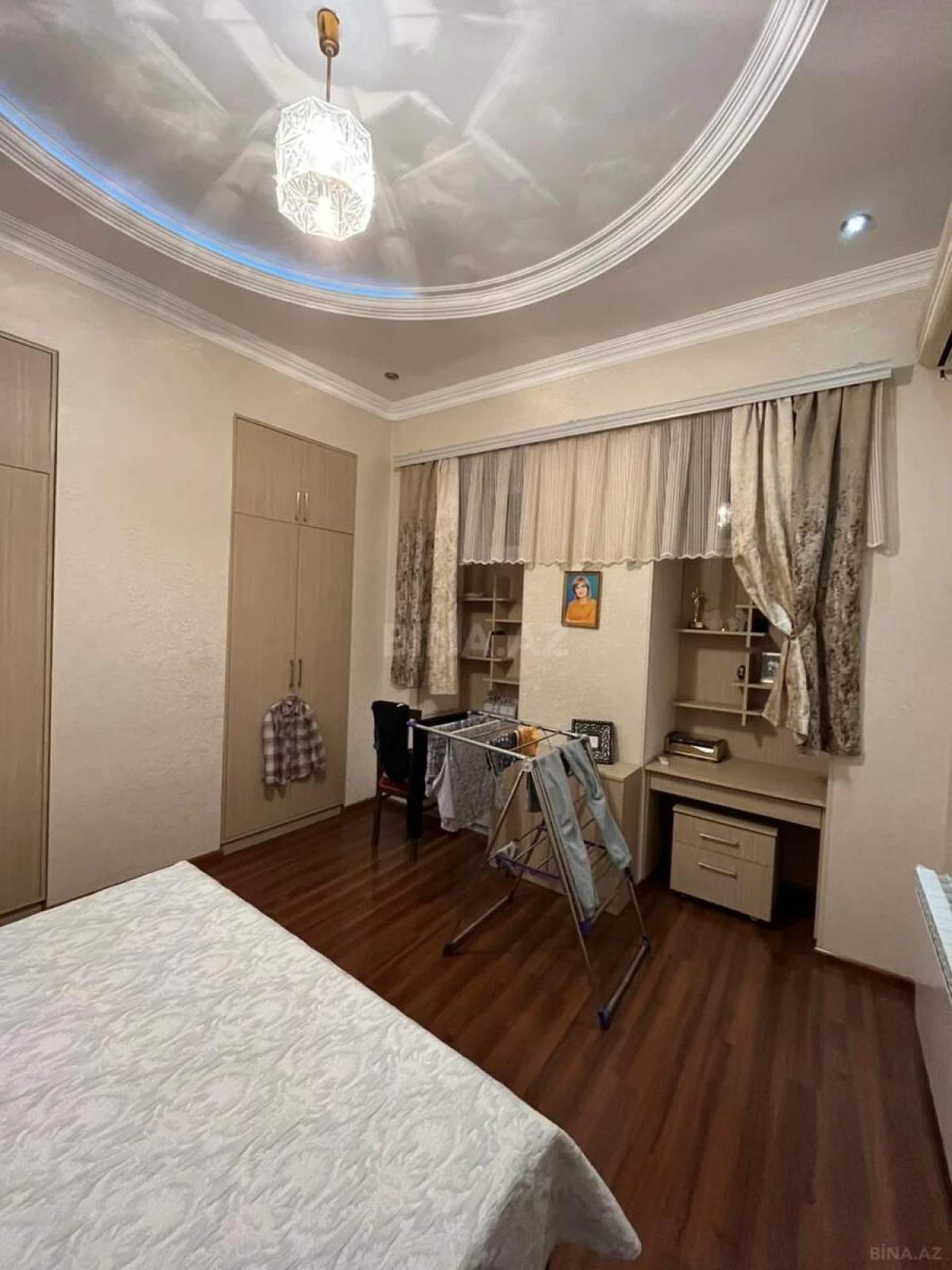 Satılır 6 otaqlı mənzil 250 m²