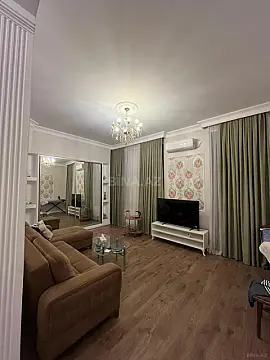 Satılır 6 otaqlı mənzil 250 m² — Bakı 6 otaq 250.00 m²