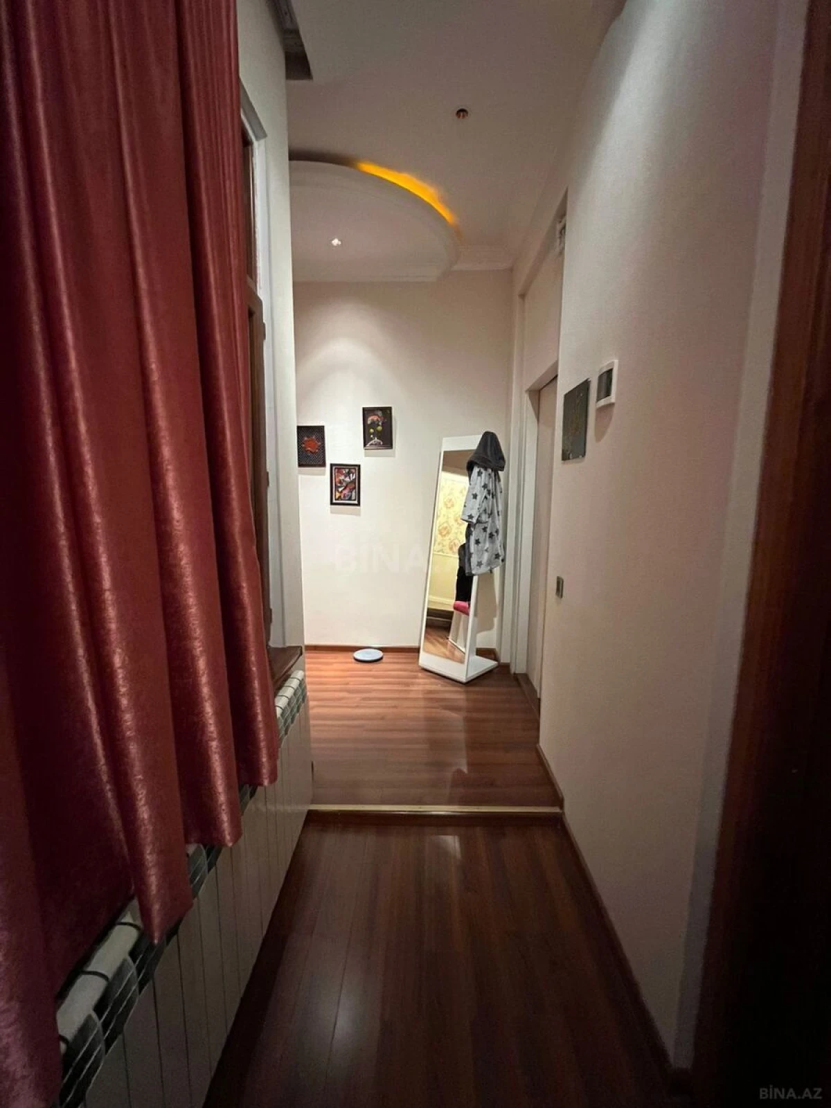 Satılır 6 otaqlı mənzil 250 m²