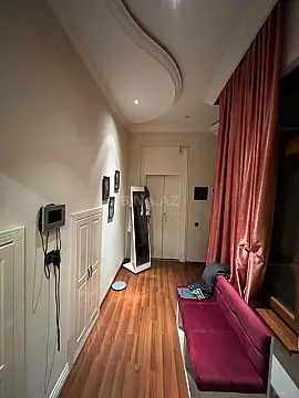 Satılır 6 otaqlı mənzil 250 m²