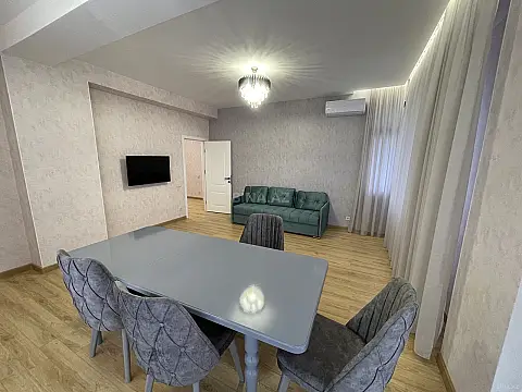 Kirayə verilir 3 otaqlı mənzil 110 m² — Bakı 3 otaq 110.00 m²