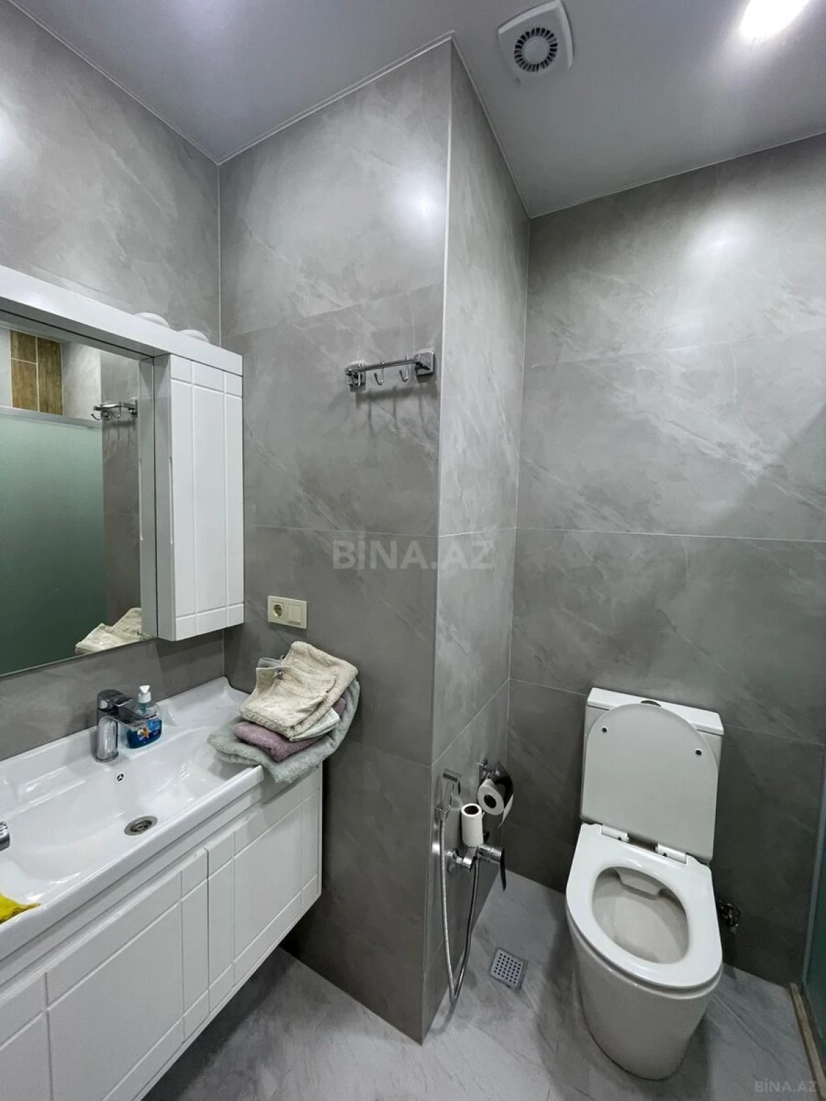 Kirayə verilir 3 otaqlı mənzil 110 m²