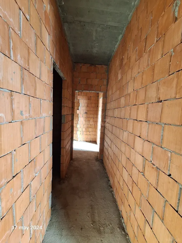 Satılır 4 otaqlı mənzil 202 m²