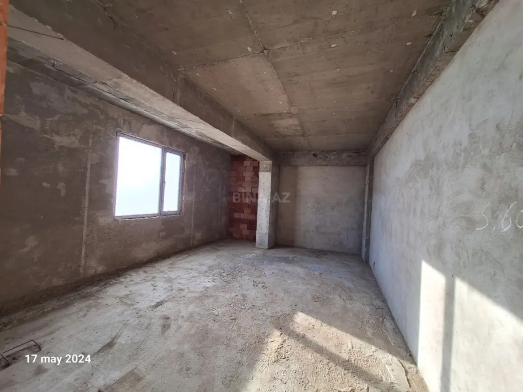 Satılır 4 otaqlı mənzil 202 m²
