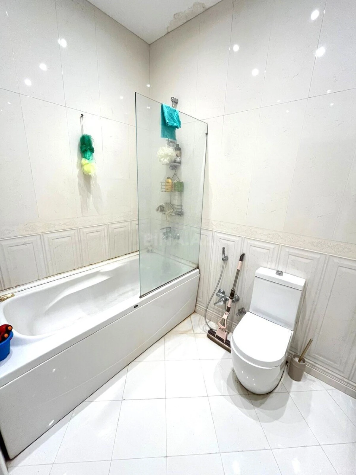 Satılır 3 otaqlı mənzil 116 m²