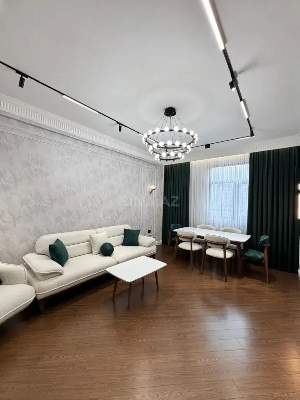 Kirayə verilir 2 otaqlı mənzil 86 m²