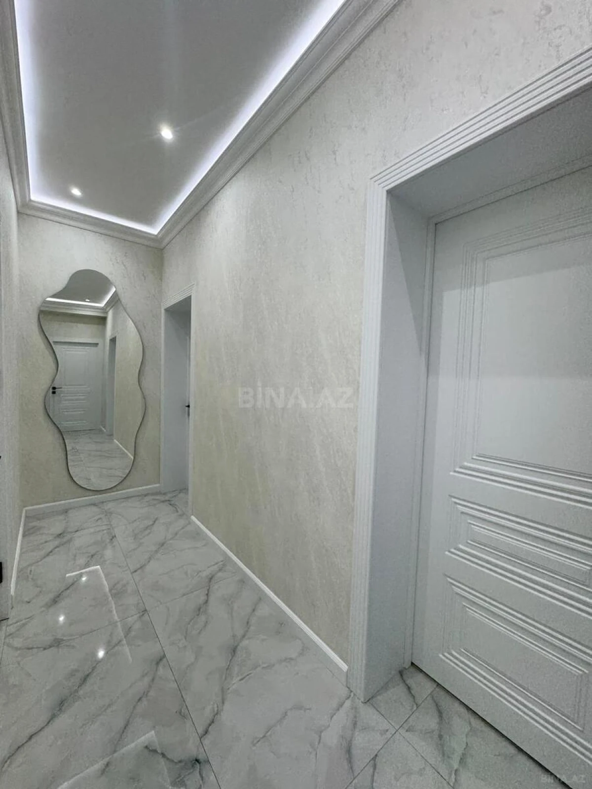 Satılır 3 otaqlı mənzil 95 m²