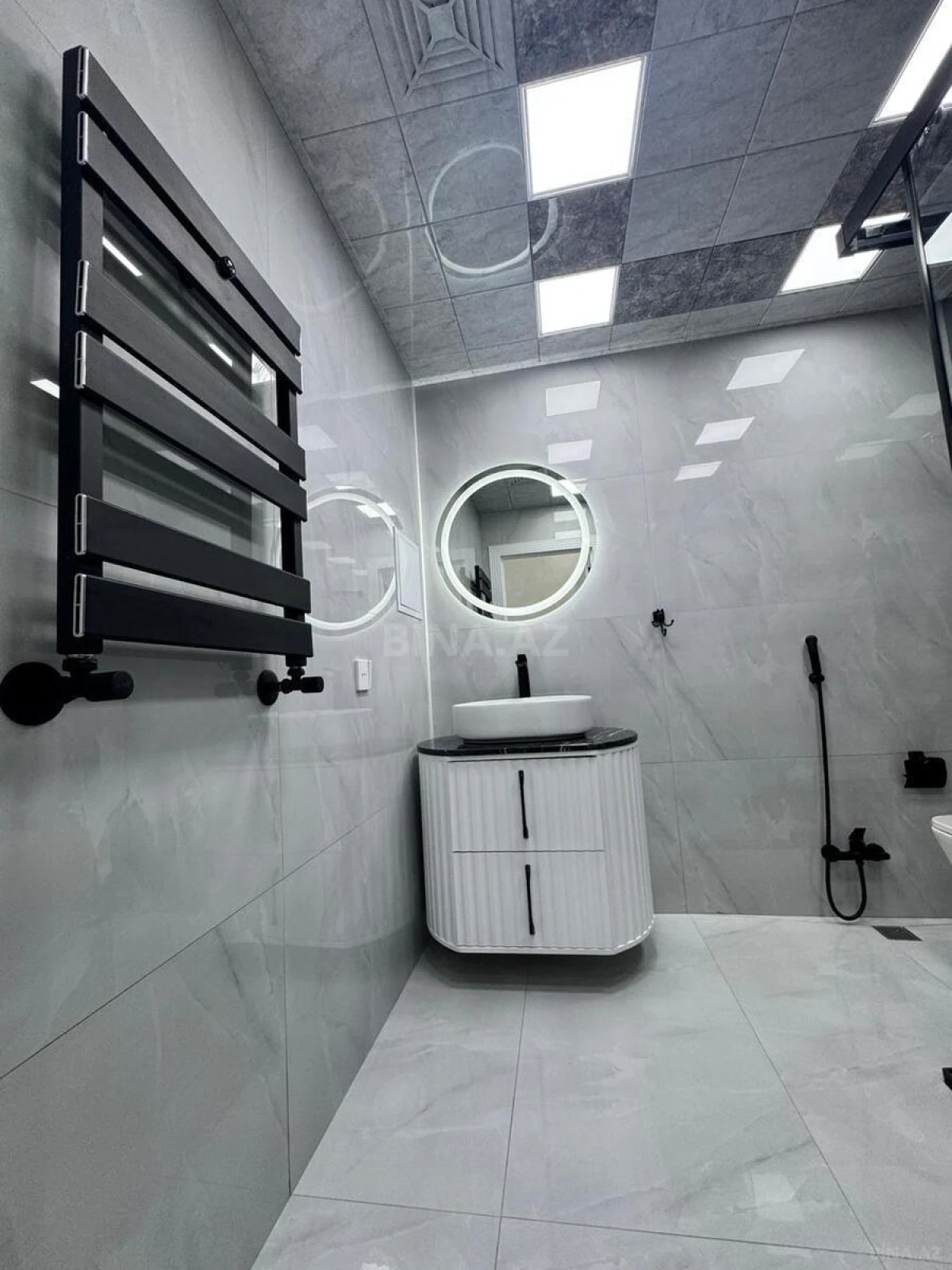 Satılır 3 otaqlı mənzil 95 m²