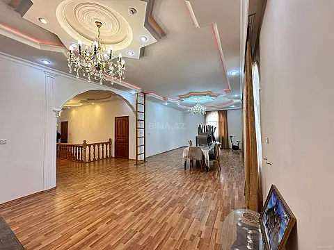 Satılır 12 otaqlı həyət evi 1200 m²