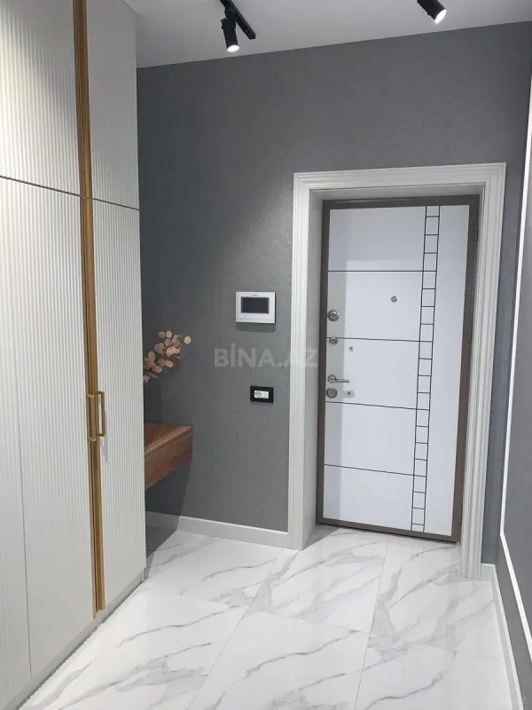 Satılır 3 otaqlı mənzil 106 m²