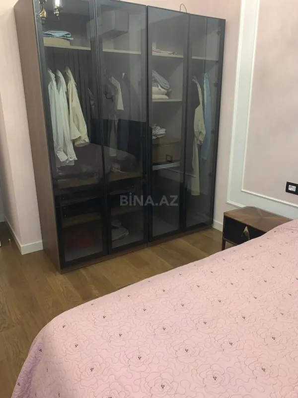 Satılır 3 otaqlı mənzil 106 m²