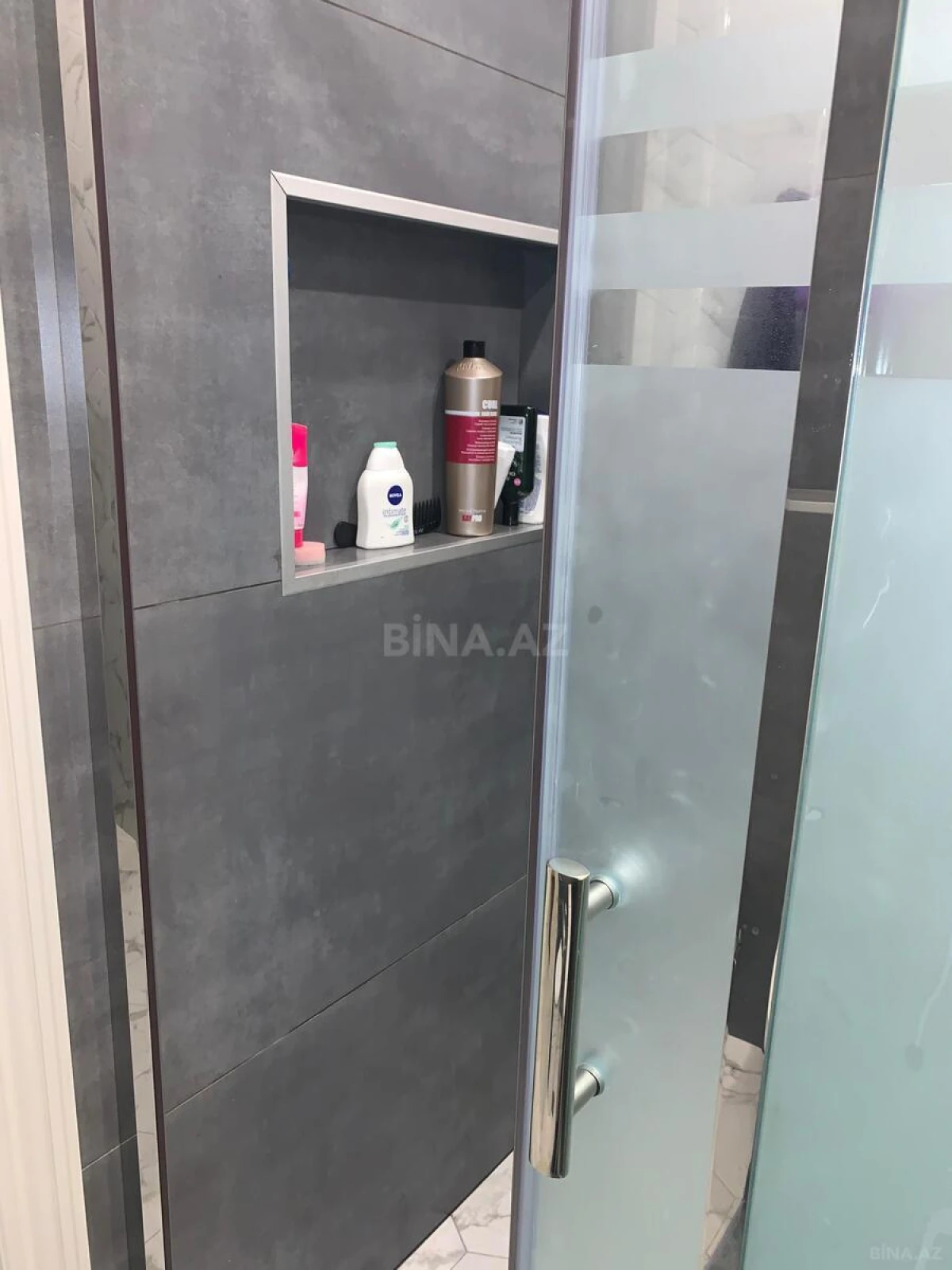 Satılır 3 otaqlı mənzil 106 m²