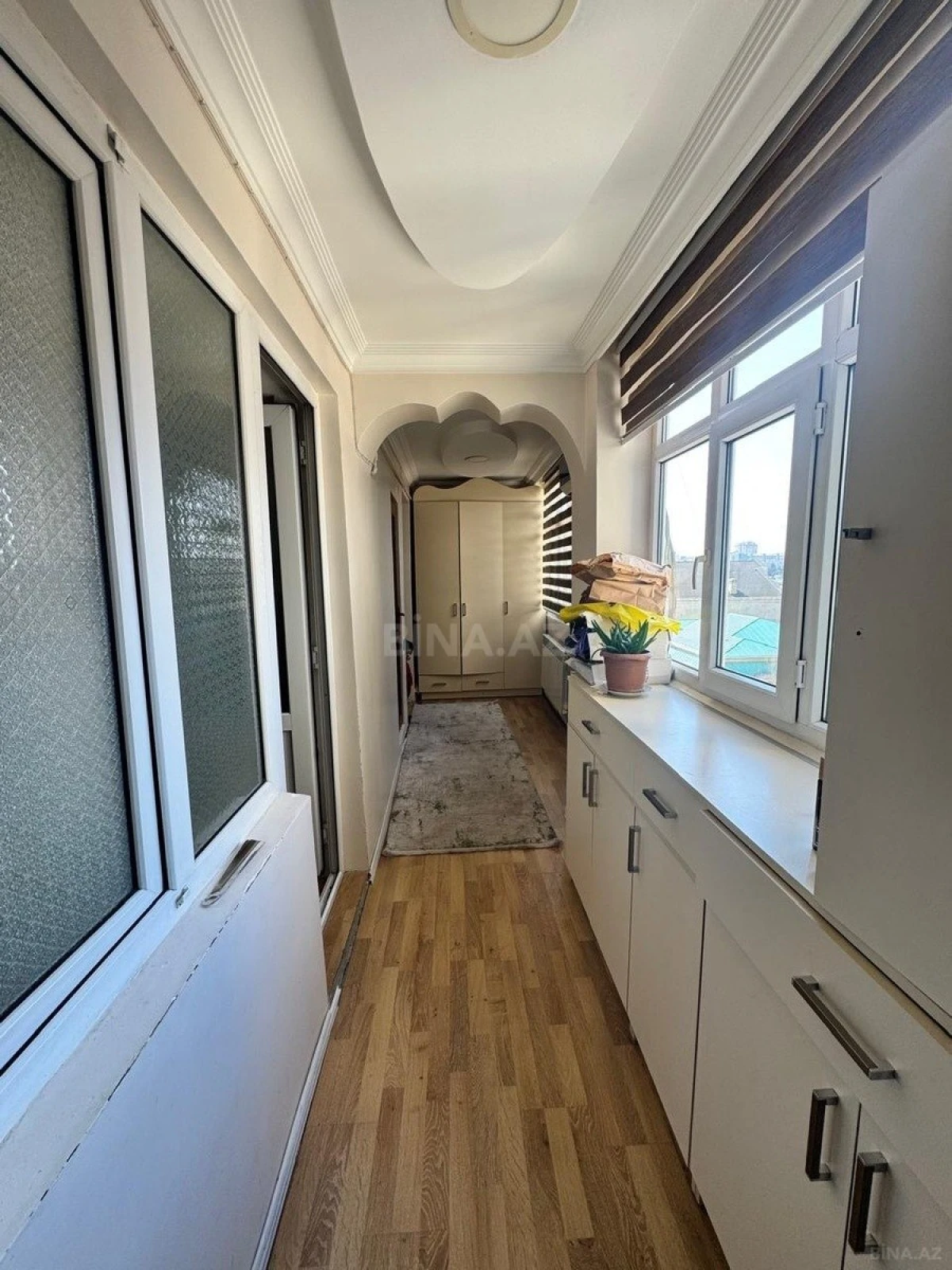 Satılır 4 otaqlı mənzil 120 m²