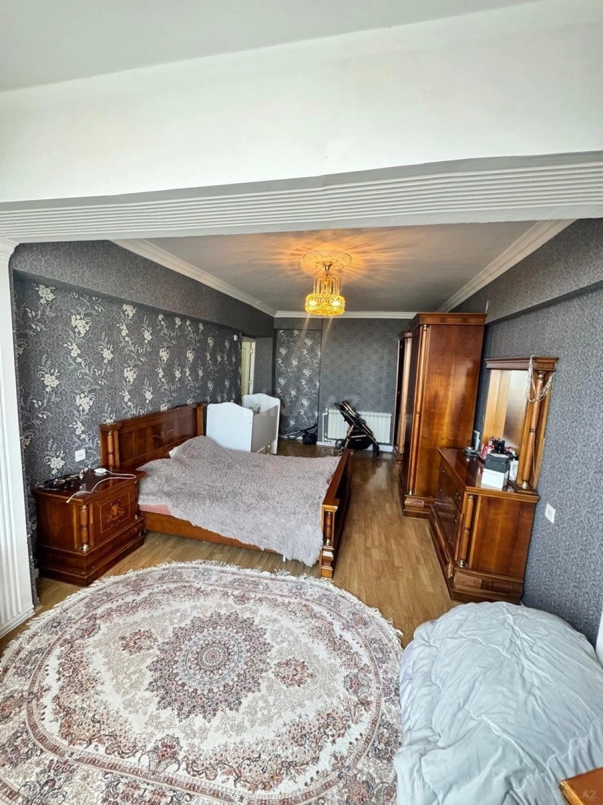 Satılır 4 otaqlı mənzil 120 m²