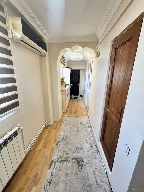 Satılır 4 otaqlı mənzil 120 m²