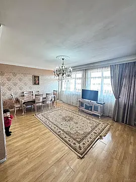 Satılır 4 otaqlı mənzil 120 m²