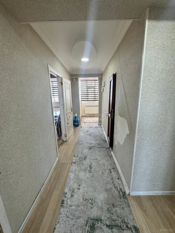 Satılır 4 otaqlı mənzil 120 m²