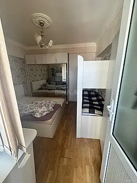 Satılır 4 otaqlı mənzil 120 m²