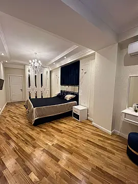 Satılır 3 otaqlı mənzil 147 m²