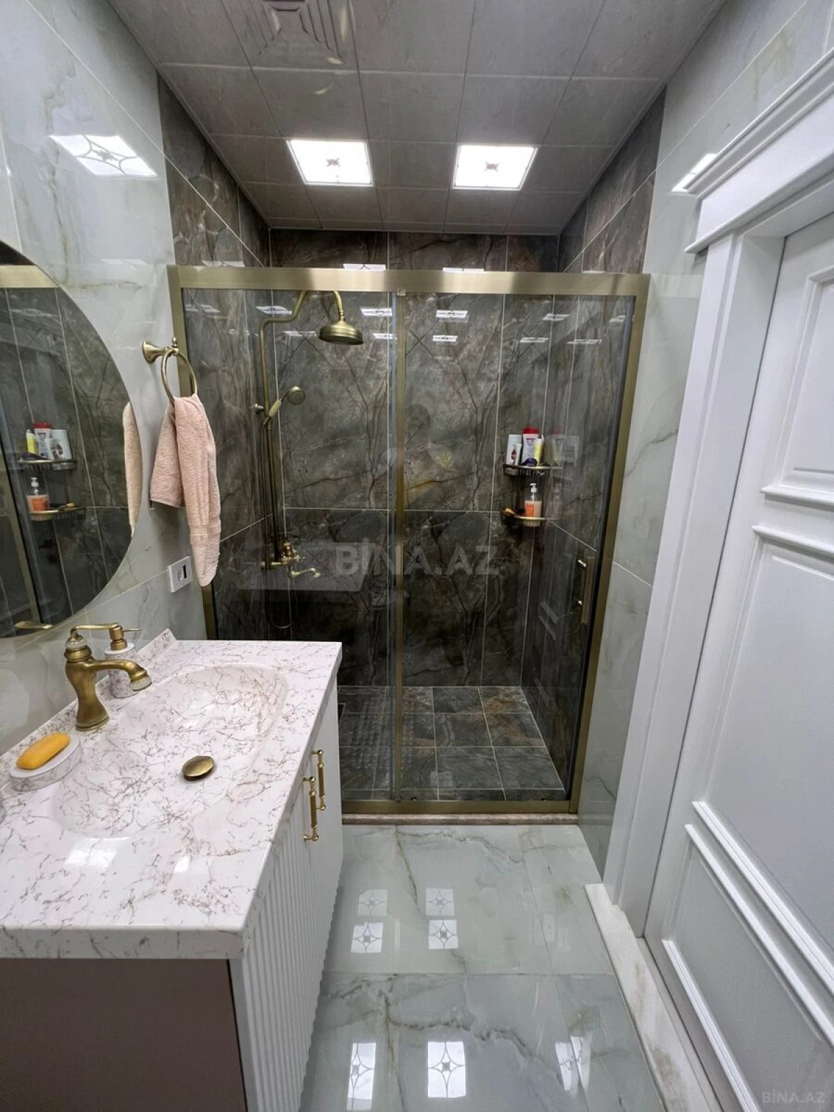 Satılır 3 otaqlı mənzil 147 m²