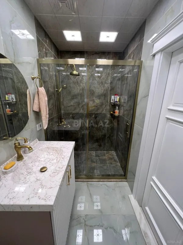 Satılır 3 otaqlı mənzil 147 m²