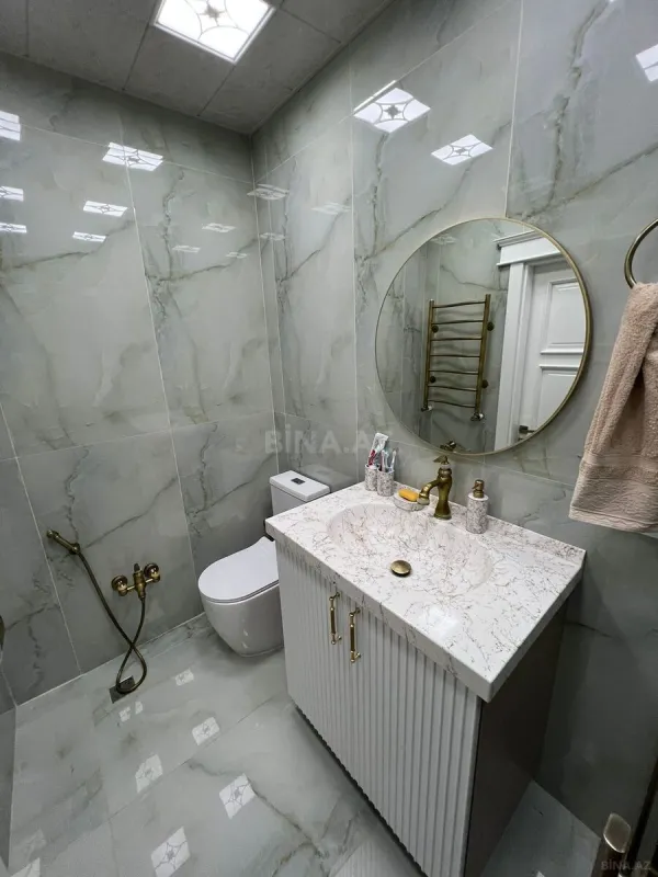 Satılır 3 otaqlı mənzil 147 m²