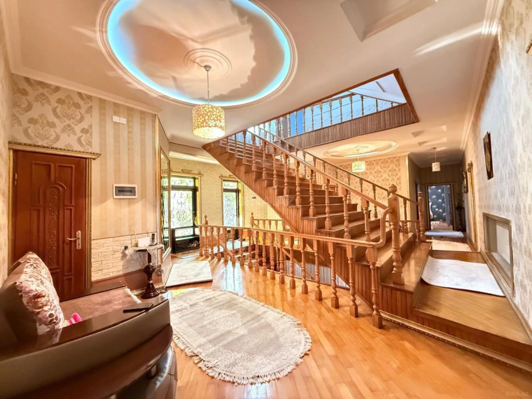 Satılır obyekt 1600 m²