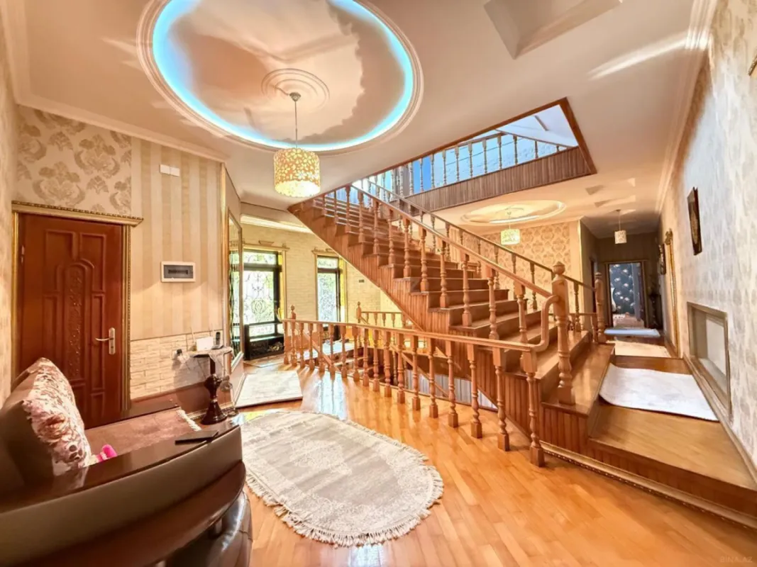 Satılır obyekt 1600 m²