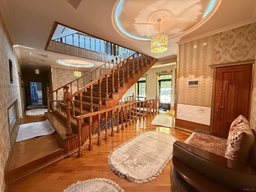 Satılır obyekt 1600 m²