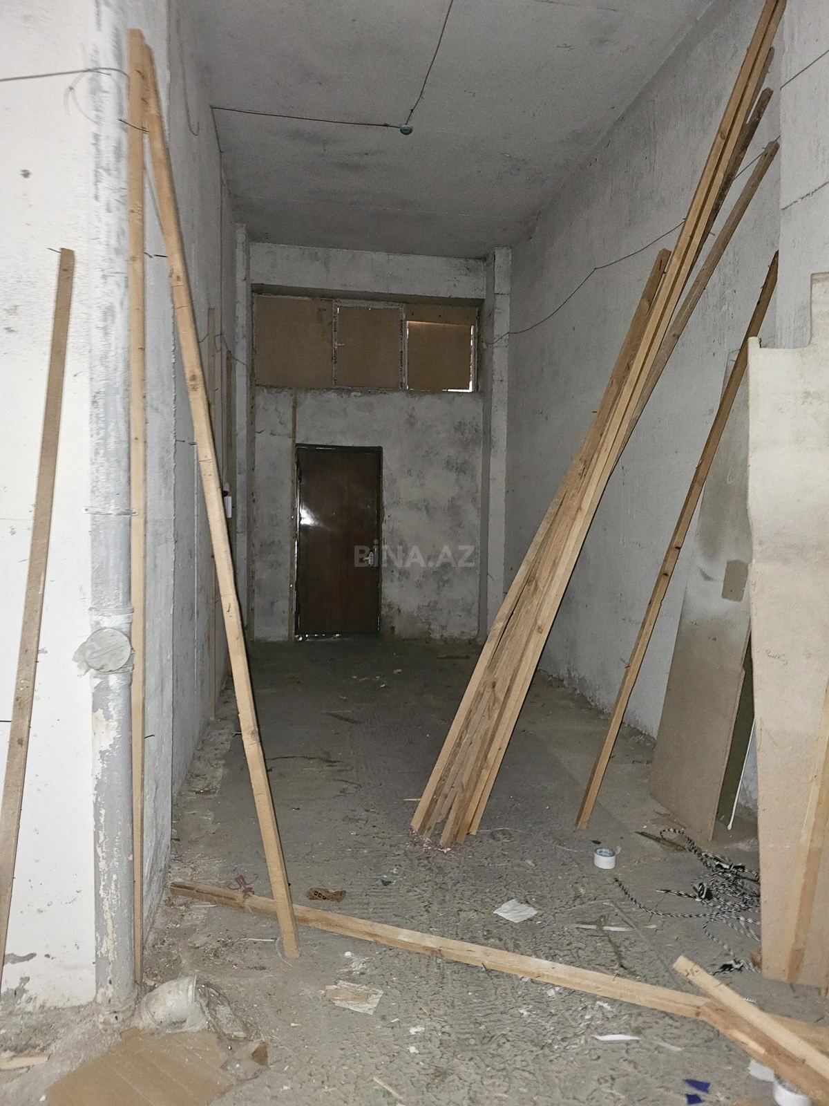 Satılır obyekt 420 m²