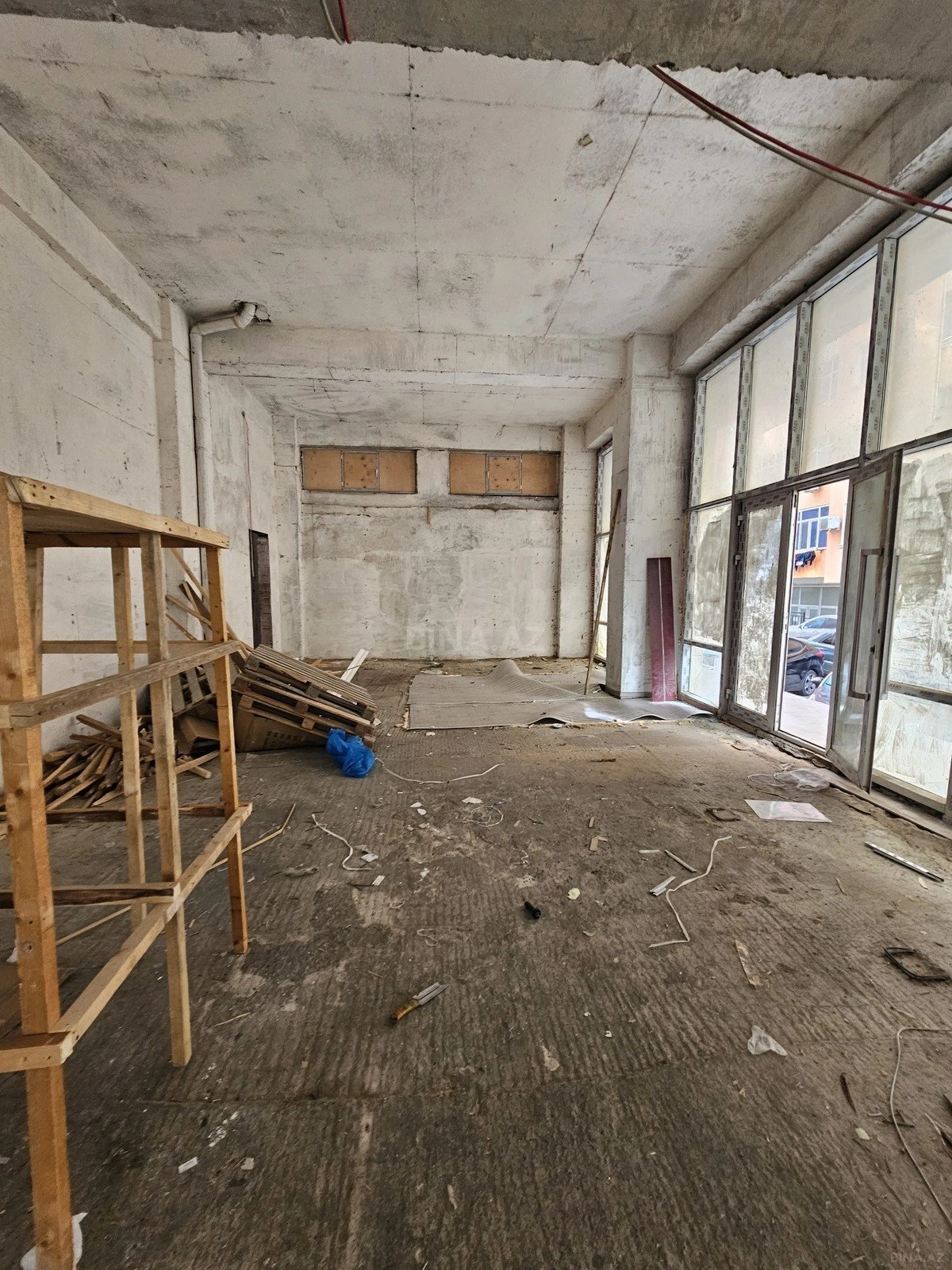 Satılır obyekt 420 m²