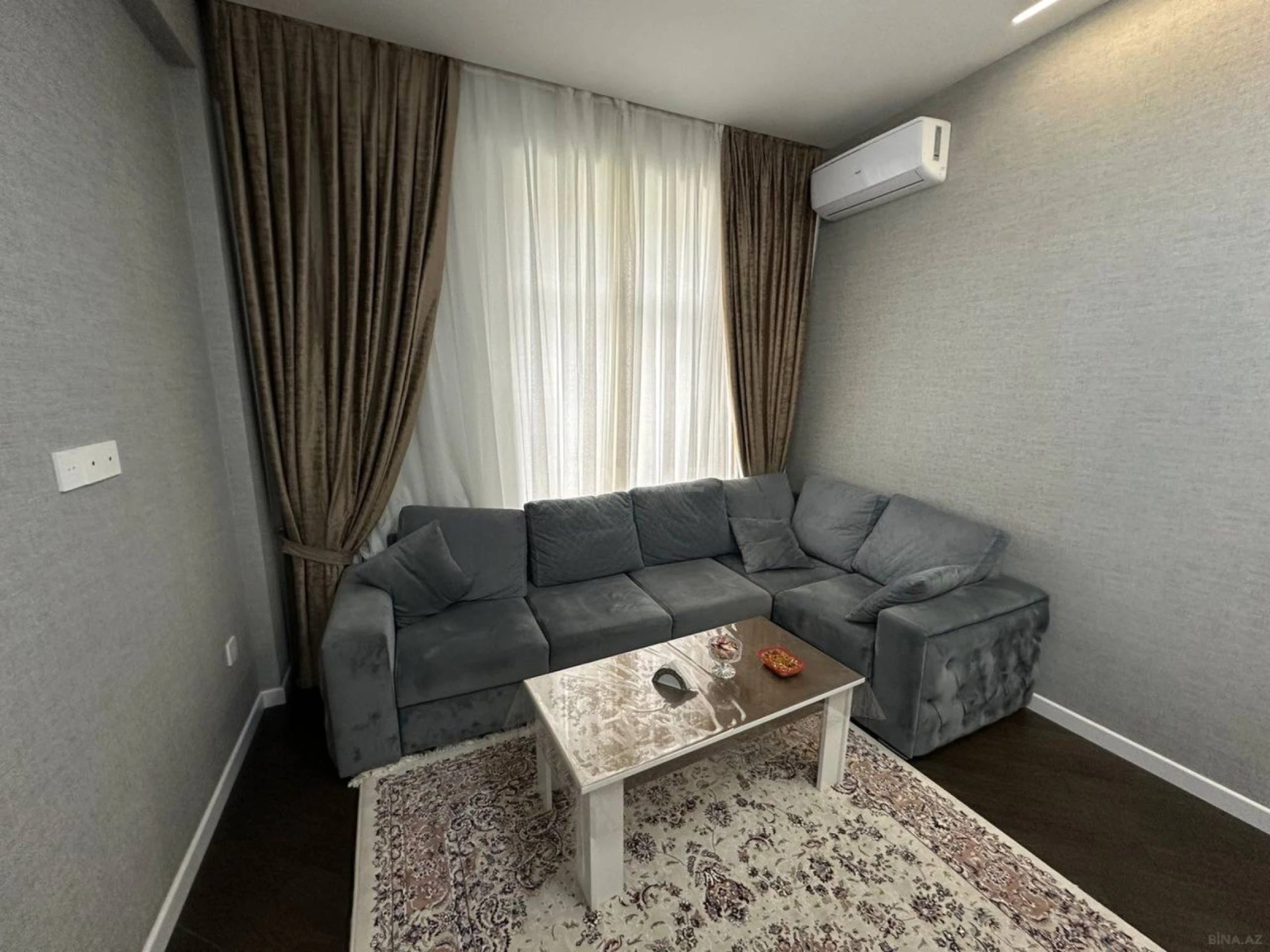 Satılır 3 otaqlı mənzil 104 m²