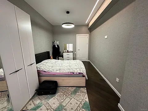 Satılır 3 otaqlı mənzil 104 m²