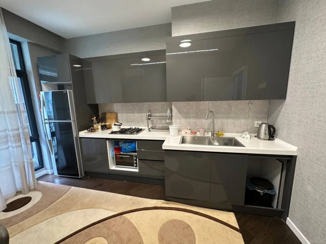 Satılır 3 otaqlı mənzil 104 m²