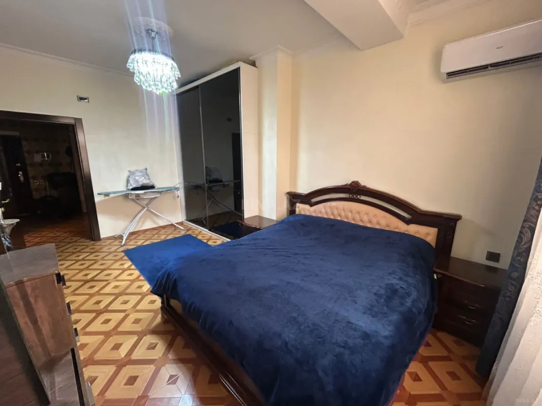 Kirayə verilir 2 otaqlı mənzil 70 m²