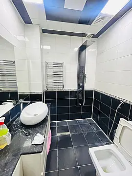 Kirayə verilir 2 otaqlı mənzil 70 m²